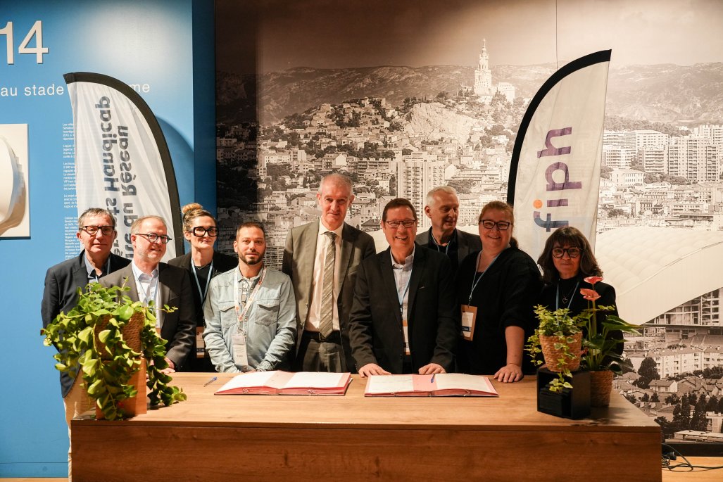 Signature de la convention entre Agefiph et Coca-Cola.