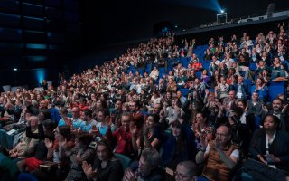 Photo de la Cérémonie de remise du prix Activateur de progrès. Prise de vue du public venu assister à la soirée.