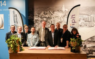 Signature de la convention entre Agefiph et Coca-Cola.