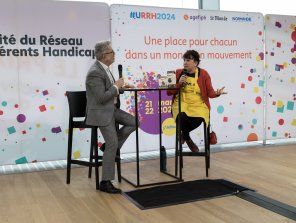 Photo d'un En Direct avec Katia Tardy, dirigeante de la biscuiterie Kignon. Elle est interviewée par Charles Myara.