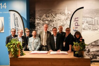 Signature de la convention entre Agefiph et Coca-Cola.